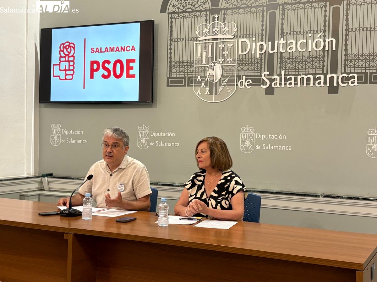 El PSOE se manifiesta tras la presentación de la iniciativa 