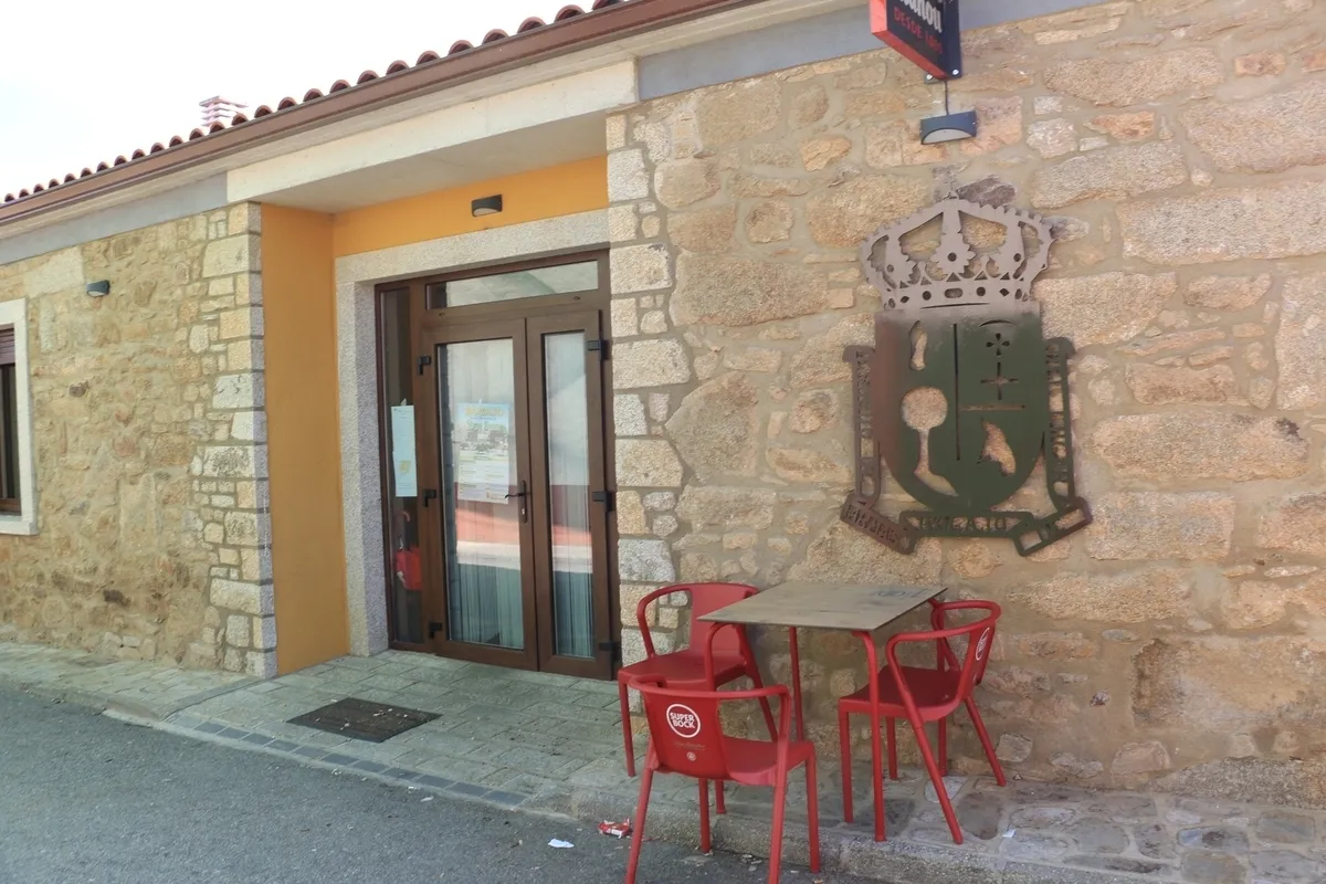 Bar municipal de Bogajo / CORRAL
