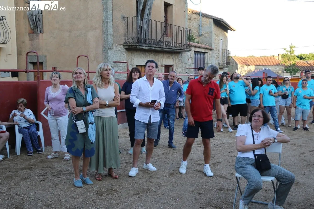 Con el pregón de Sergio Encinas arrancaban oficialmente este sábado las fiestas de San Juan en Bogajo / CORRAL 