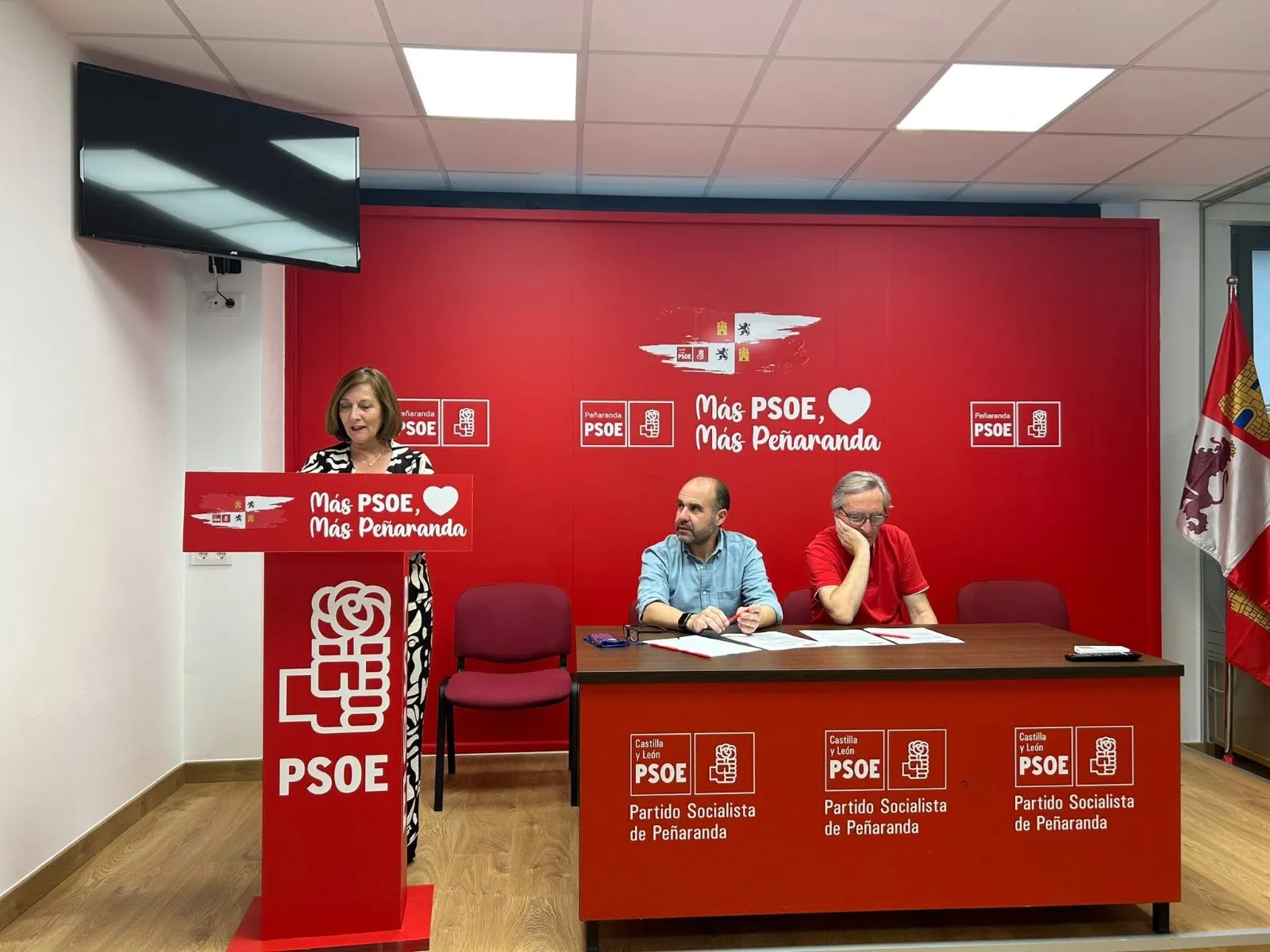 Foto 2 - Respaldo un&aacute;nime a Carmen &Aacute;vila en su renovaci&oacute;n como Secretaria General del PSOE de Pe&ntilde;aranda