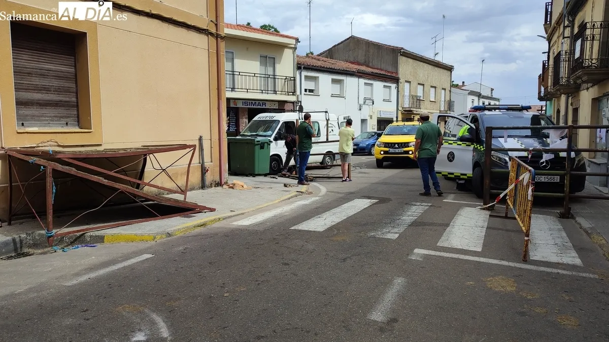 A pesar del aparatoso vuelco, los ocupantes del vehículo no resultaron heridos