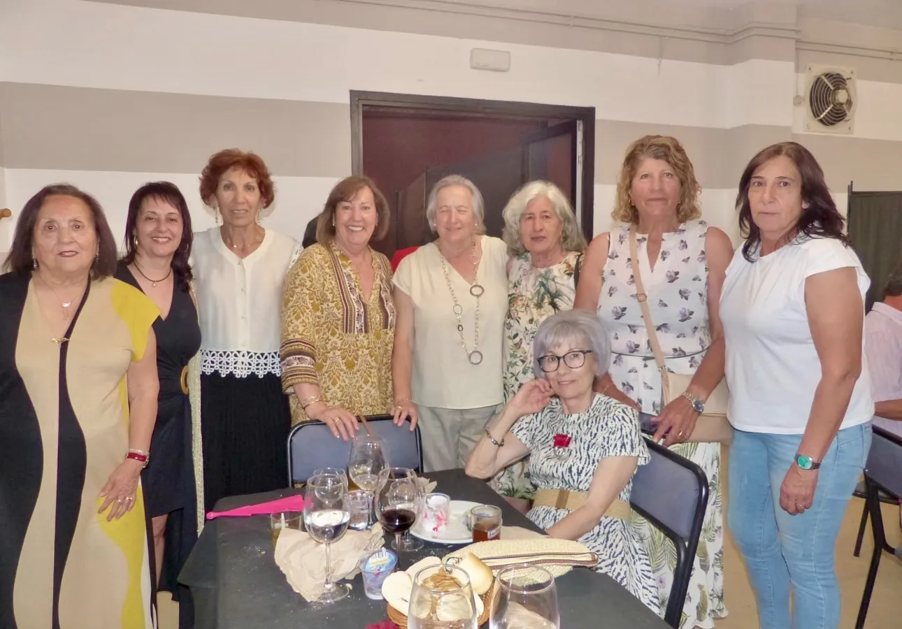 Foto 9 - Emociones y buen ambiente durante la celebraci&oacute;n anual de la Asociaci&oacute;n de Mayores San Pedro de Villoria