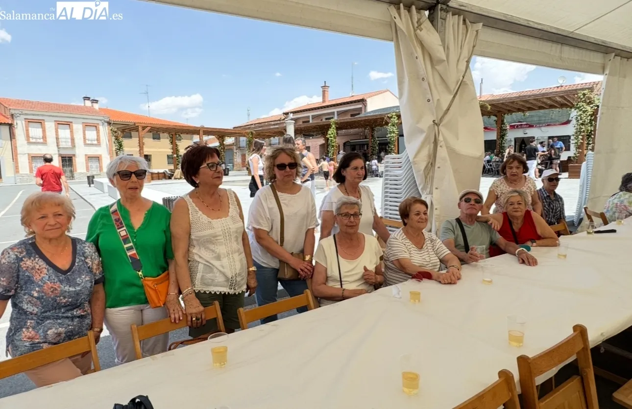 Foto 2 - Gran ambiente y apuesta firme por nuestros pueblos dan la bienvenida a la II Fiesta de la Mancomunidad en Mancera de Abajo