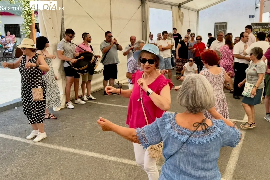 Foto 5 - Gran ambiente y apuesta firme por nuestros pueblos dan la bienvenida a la II Fiesta de la Mancomunidad en Mancera de Abajo