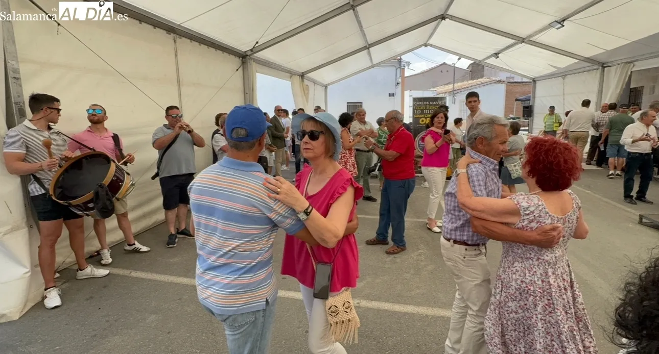 Foto 6 - Gran ambiente y apuesta firme por nuestros pueblos dan la bienvenida a la II Fiesta de la Mancomunidad en Mancera de Abajo