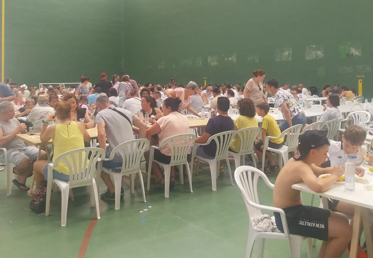 Foto 5 - Multitudinario apoyo al IV Torneo Ben&eacute;fico 'La Sonrisa de Mar&iacute;a' en Villoria