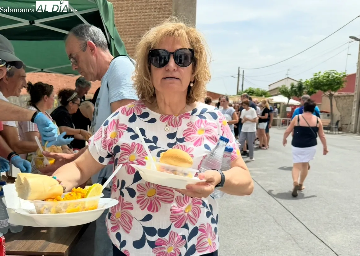 Foto 4 - Paella y solidaridad unen a m&aacute;s de 300 personas en El Campo de Pe&ntilde;aranda para decir adi&oacute;s a sus fiestas del Corpus