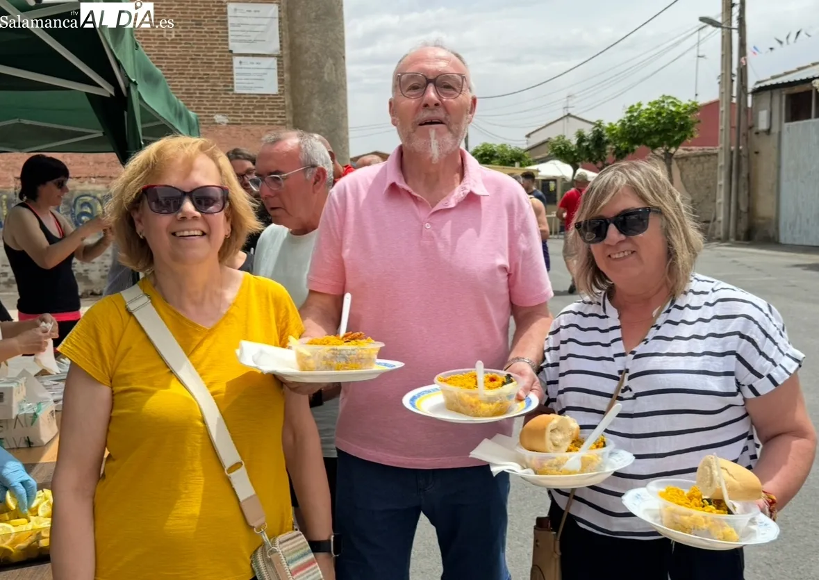 Foto 11 - Paella y solidaridad unen a m&aacute;s de 300 personas en El Campo de Pe&ntilde;aranda para decir adi&oacute;s a sus fiestas del Corpus
