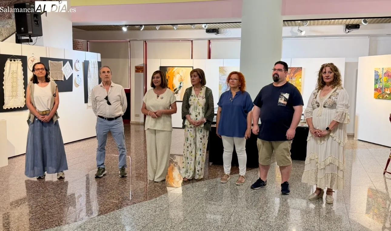 Foto 5 - El CDS, abarrotado de creatividad, con la exposici&oacute;n de las obras realizadas en los Talleres de Ocio y Tiempo Libre