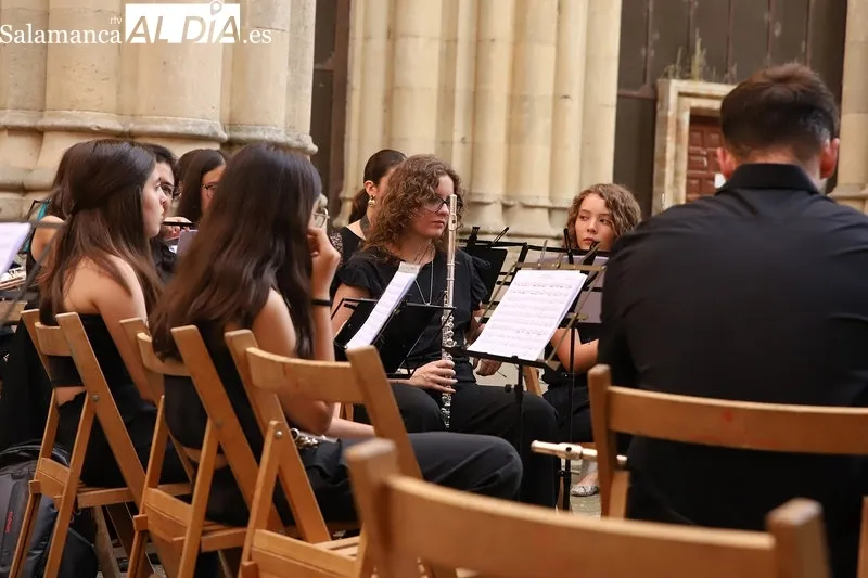 Foto 9 - La Banda de M&uacute;sica Alba de Tormes desvela en concierto los pasodobles de su nuevo disco taurino