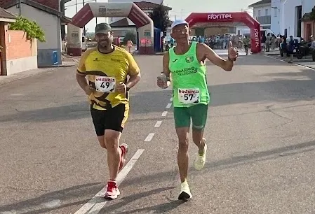 Foto 9 - Adri&aacute;n Moro y Gema Mart&iacute;n reinan en la II Carrera Popular de San Morales