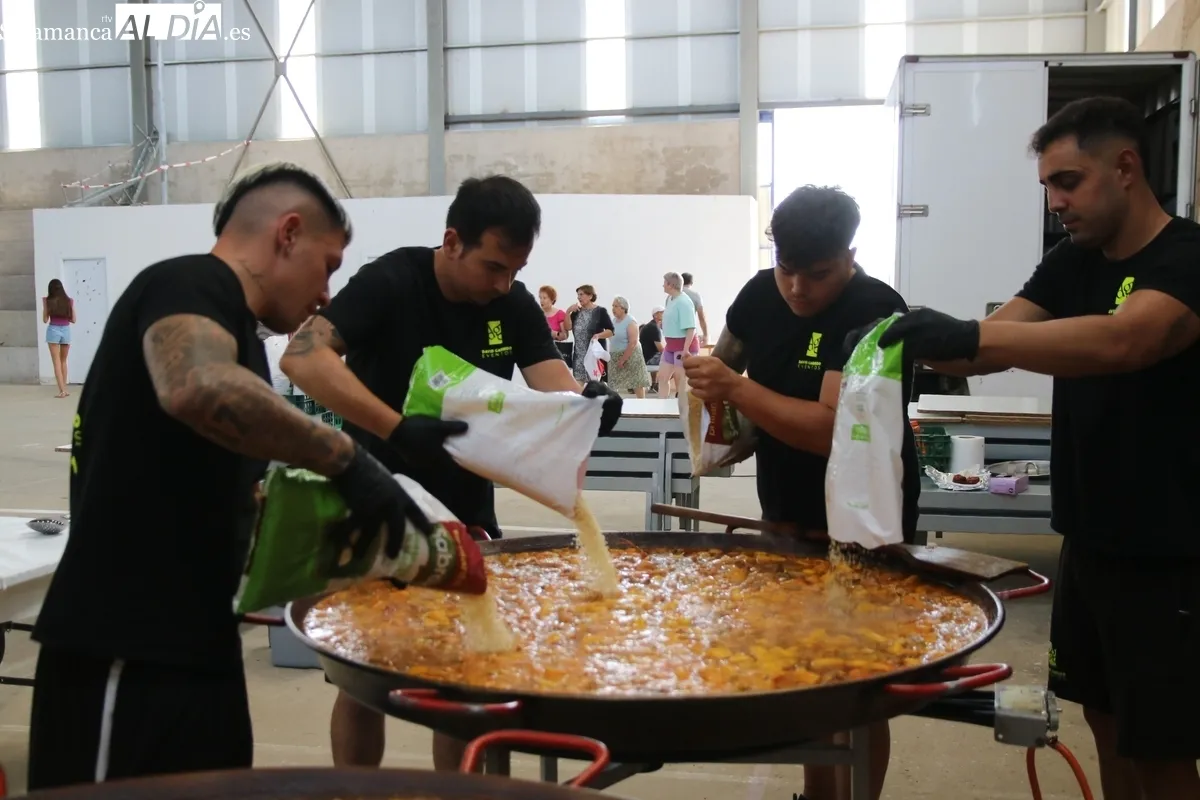 Buen sabor de boca para despedir las fiestas de San Pedro en Villar de Peralonso / CORRAL 
