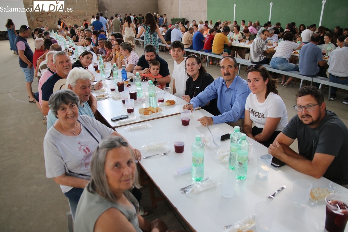 Villar de Peralonso se despide de las fiestas de la manera más solidaria