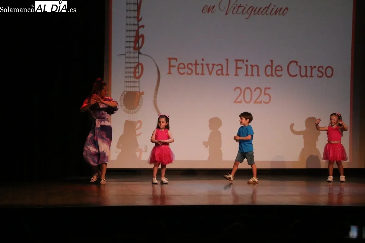 Festival fin de curso de la escuela de danza Alborea en Vitigudino / CORRAL