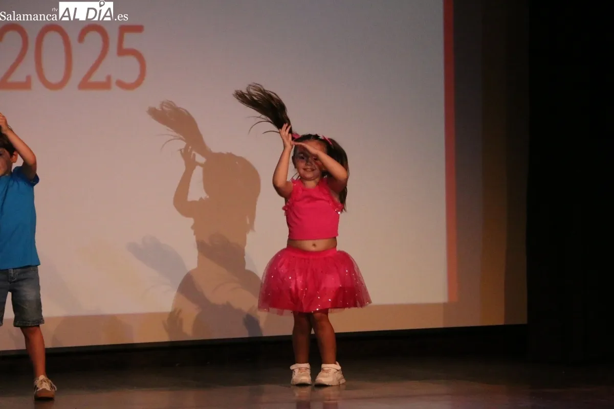 Festival fin de curso de la escuela de danza Alborea en Vitigudino / CORRAL