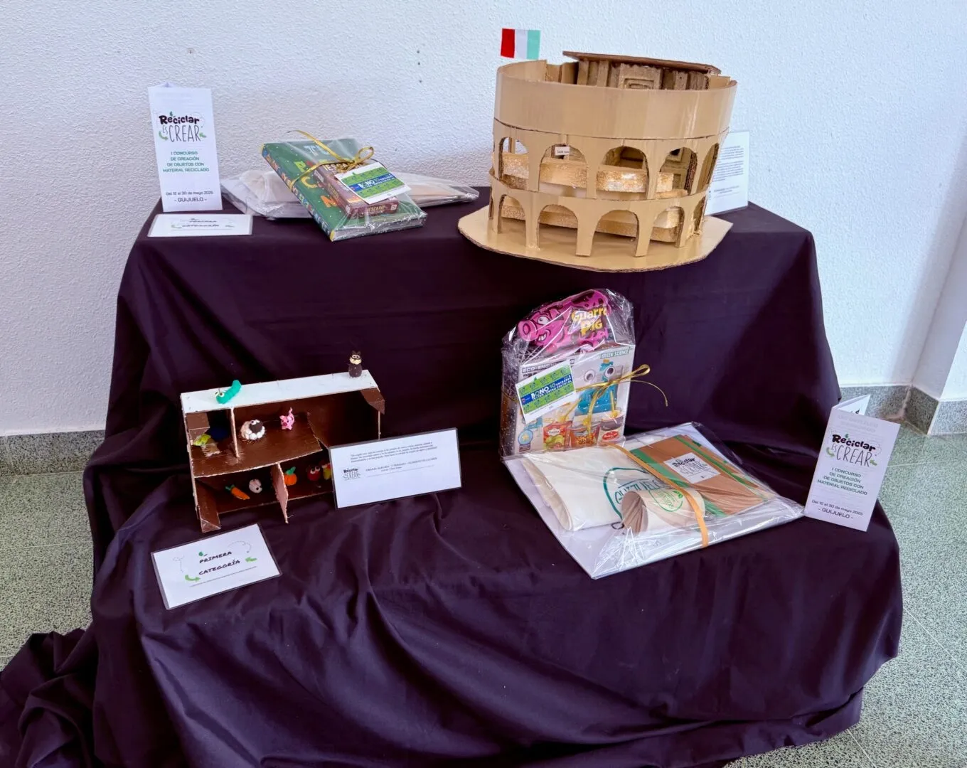 El talento joven de Guijuelo transforma basura en arte en el concurso 'Reciclar es crear'