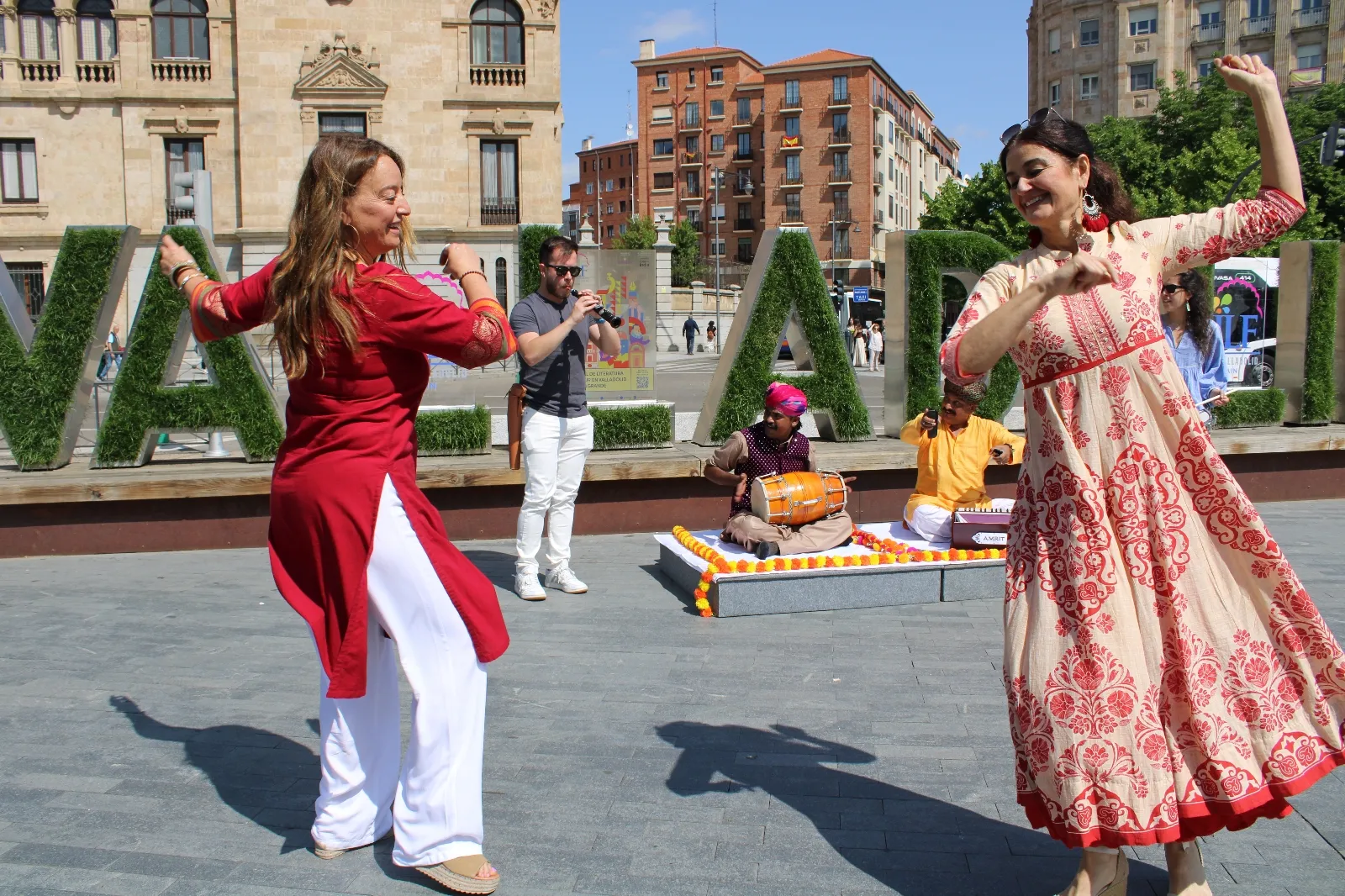 Foto 3 - V&Iacute;DEO | El Festival de Jaipur florece en la naturaleza del Campo Grande para "tender puentes" entre la India y Valladolid
