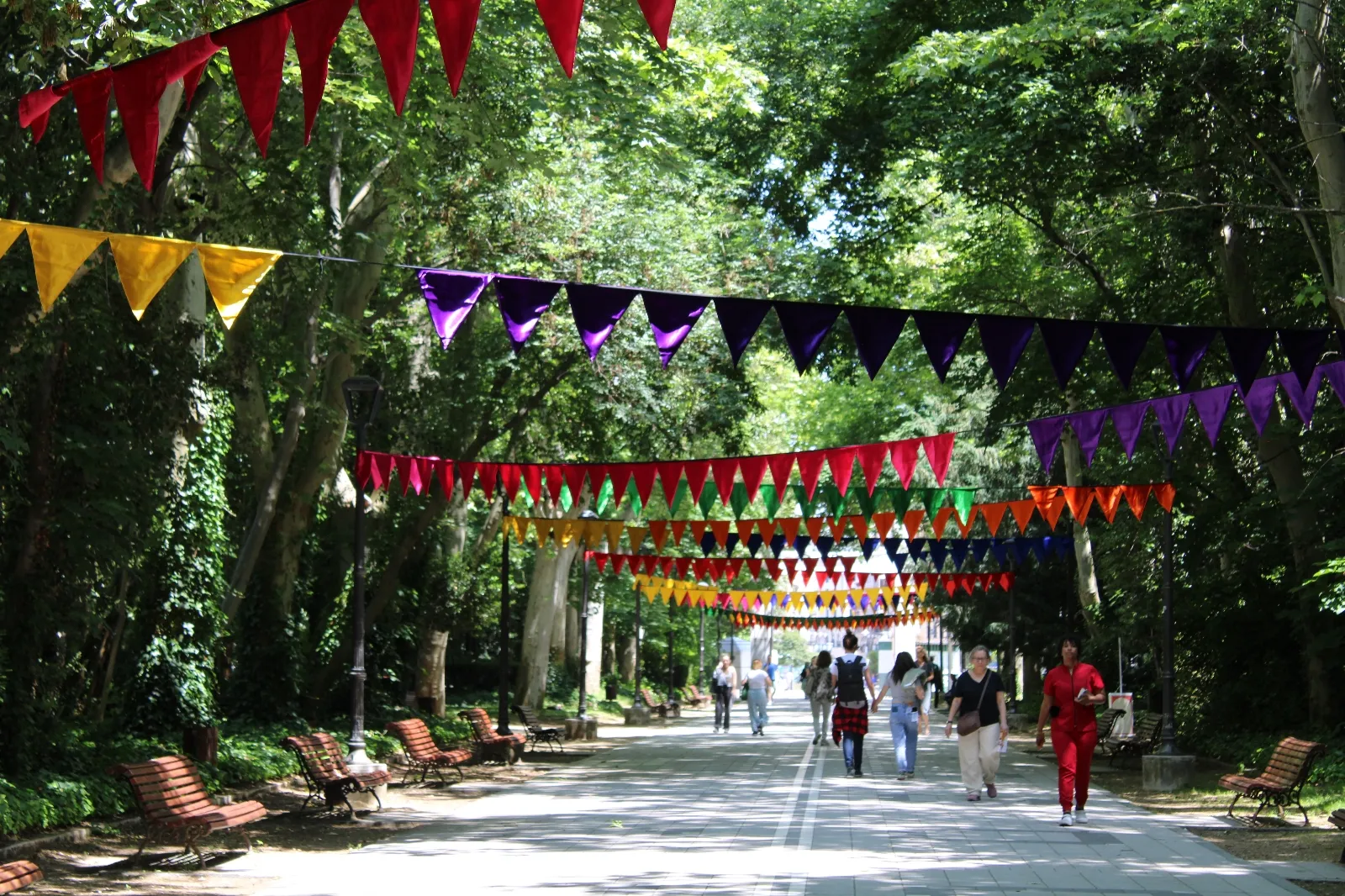 Foto 2 - V&Iacute;DEO | El Festival de Jaipur florece en la naturaleza del Campo Grande para "tender puentes" entre la India y Valladolid