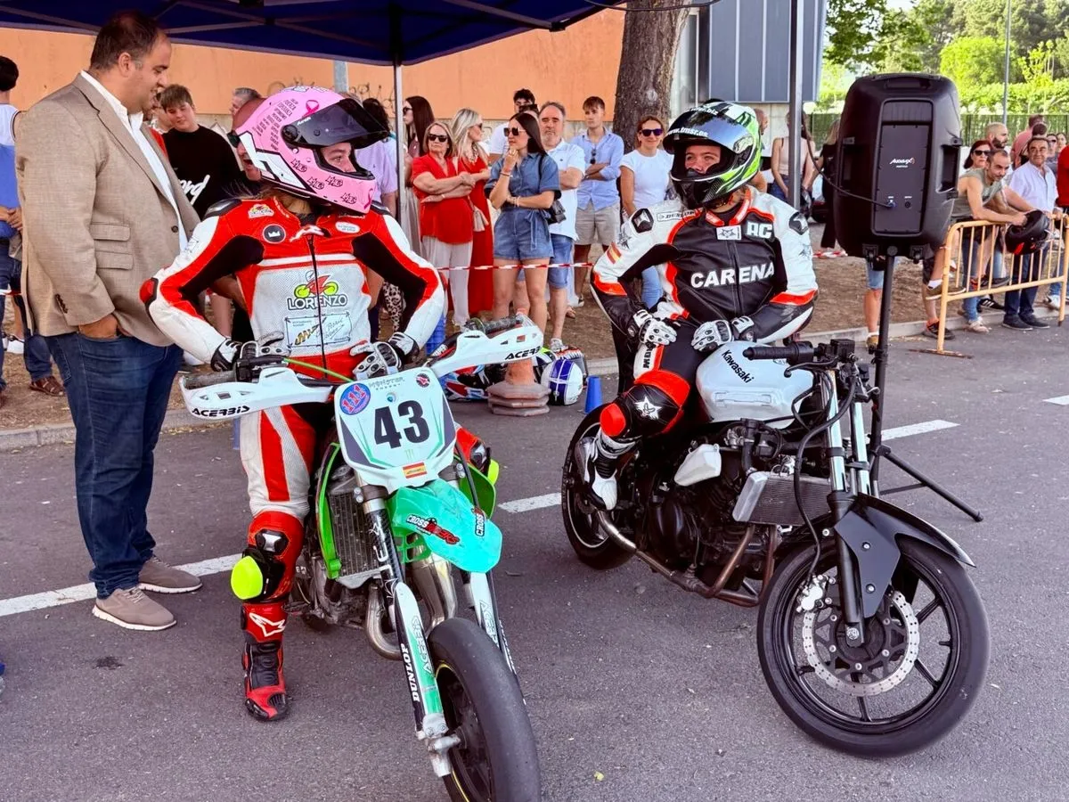 Foto 4 - FOTOS | Las motos rugen en Guijuelo y la XVI Concentraci&oacute;n Moto Club Pata Negra
