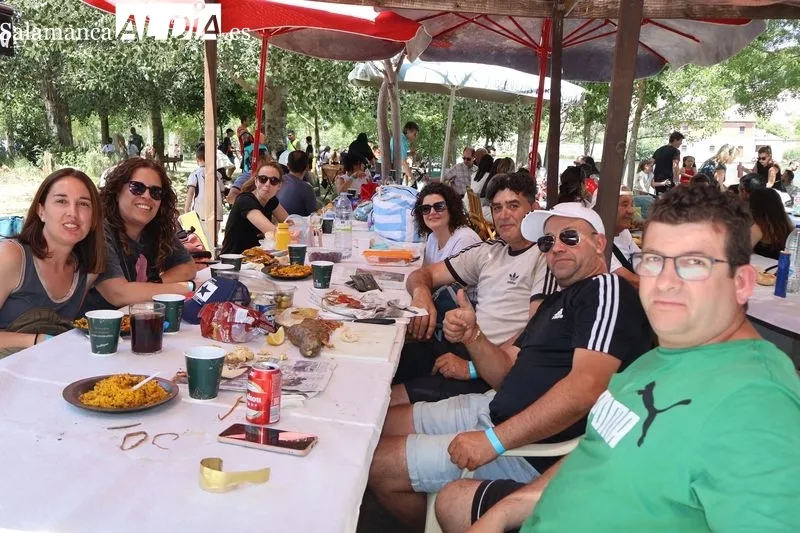 Foto 18 - Gran ambiente en la Fiesta de Fin de Curso del Colegio Santa Isabel