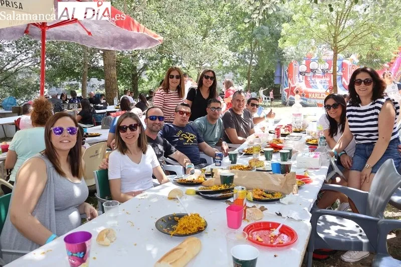 Foto 15 - Gran ambiente en la Fiesta de Fin de Curso del Colegio Santa Isabel
