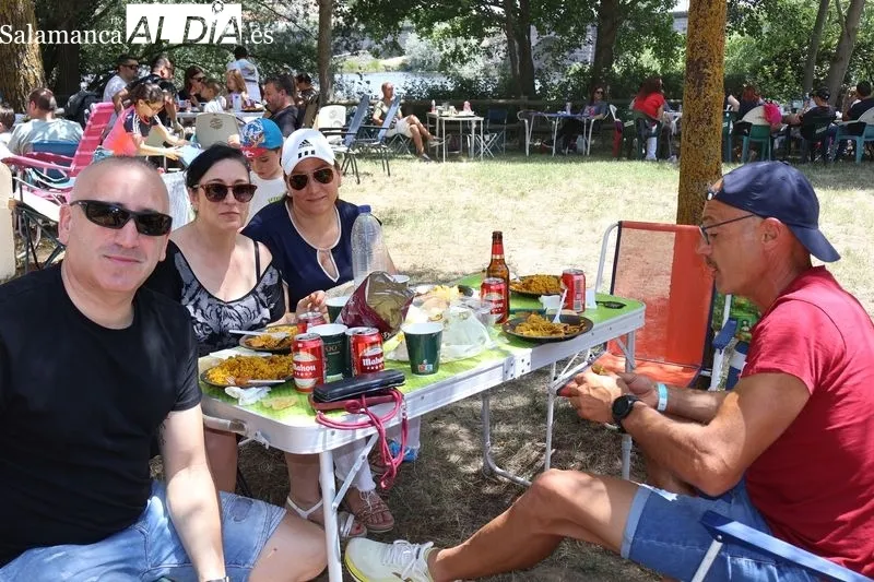 Foto 14 - Gran ambiente en la Fiesta de Fin de Curso del Colegio Santa Isabel