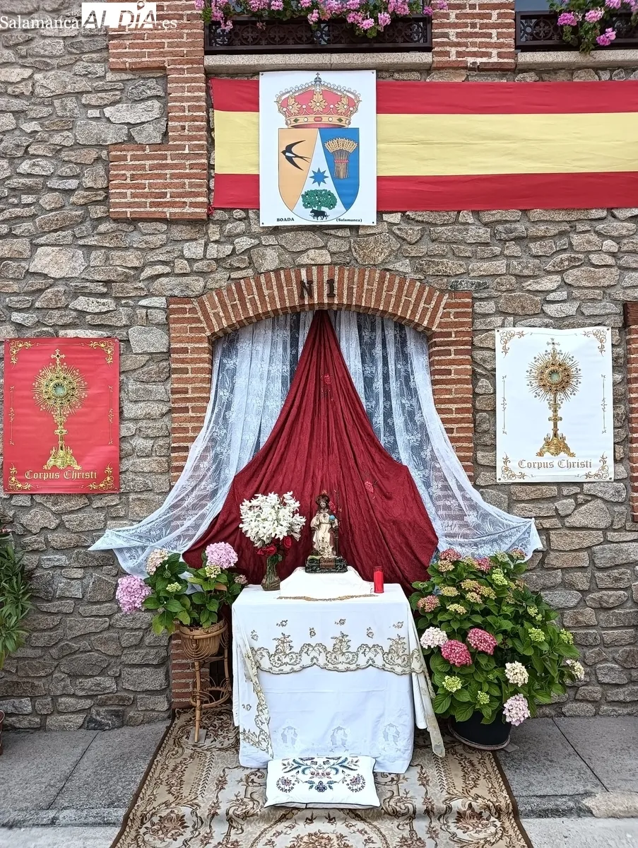 Celebraciones religiosas en honor al Santísimo en Boada / FOTOS: JESÚS CRUZ