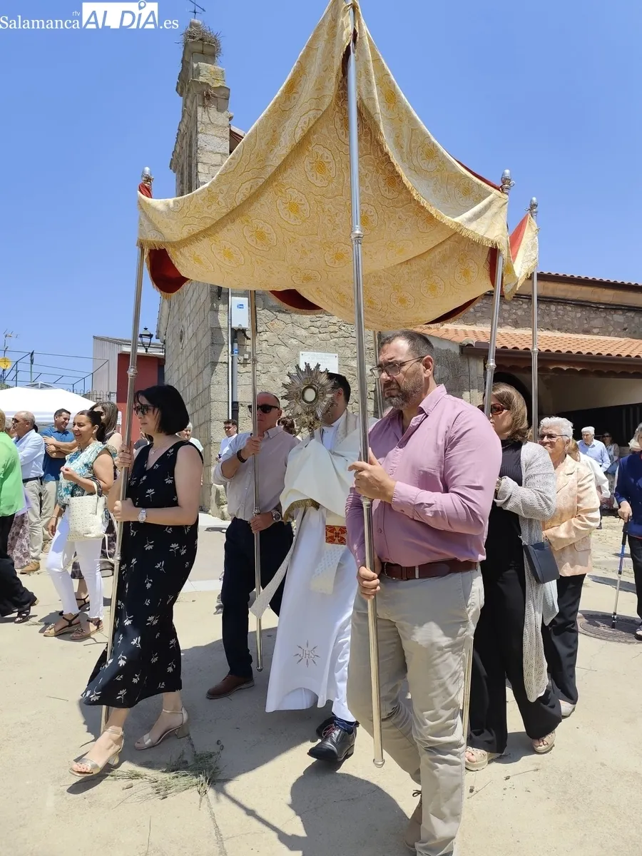Celebraciones religiosas en honor al Santísimo en Boada / FOTOS: JESÚS CRUZ