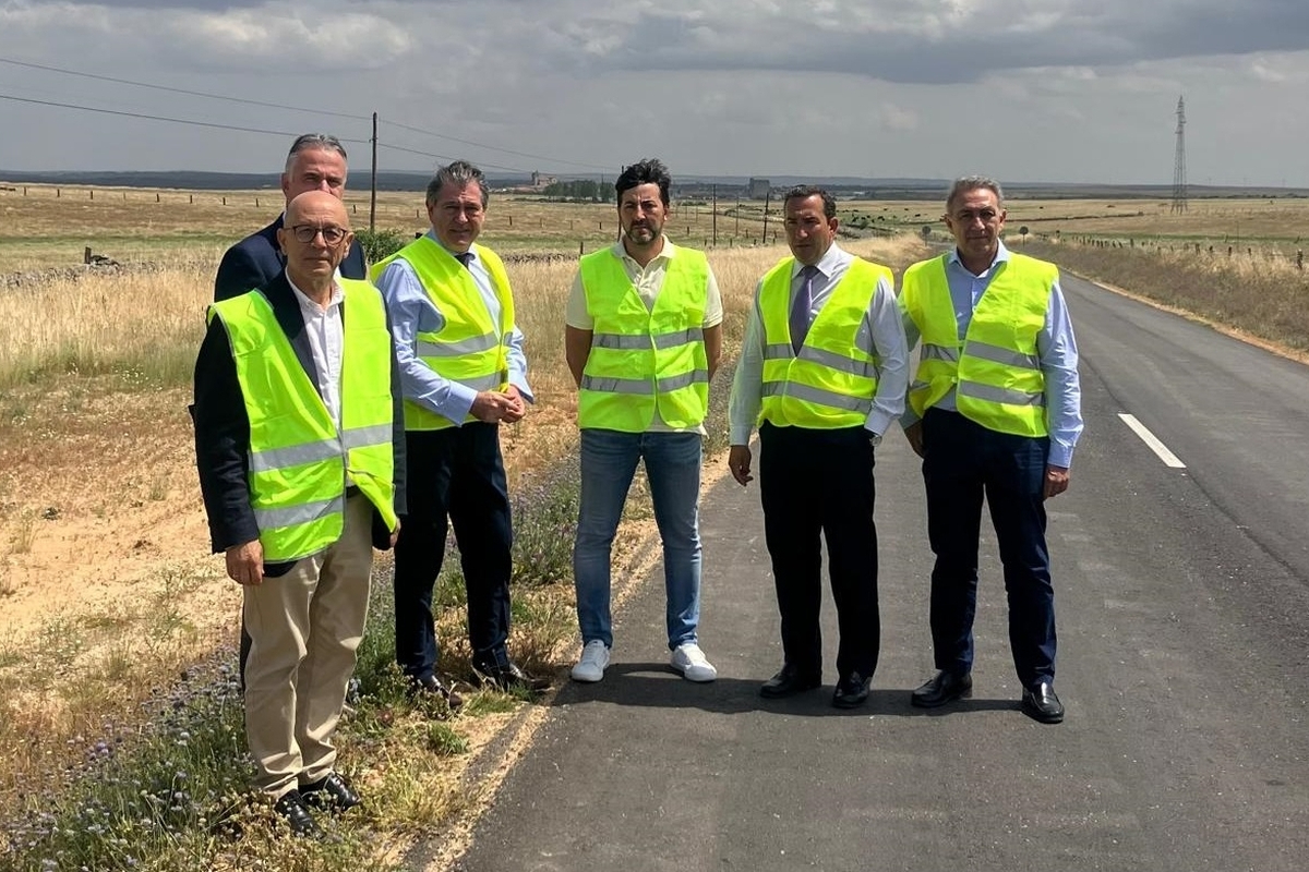 Arreglan la SA-305 en Ledesma y señalizan la CL-517