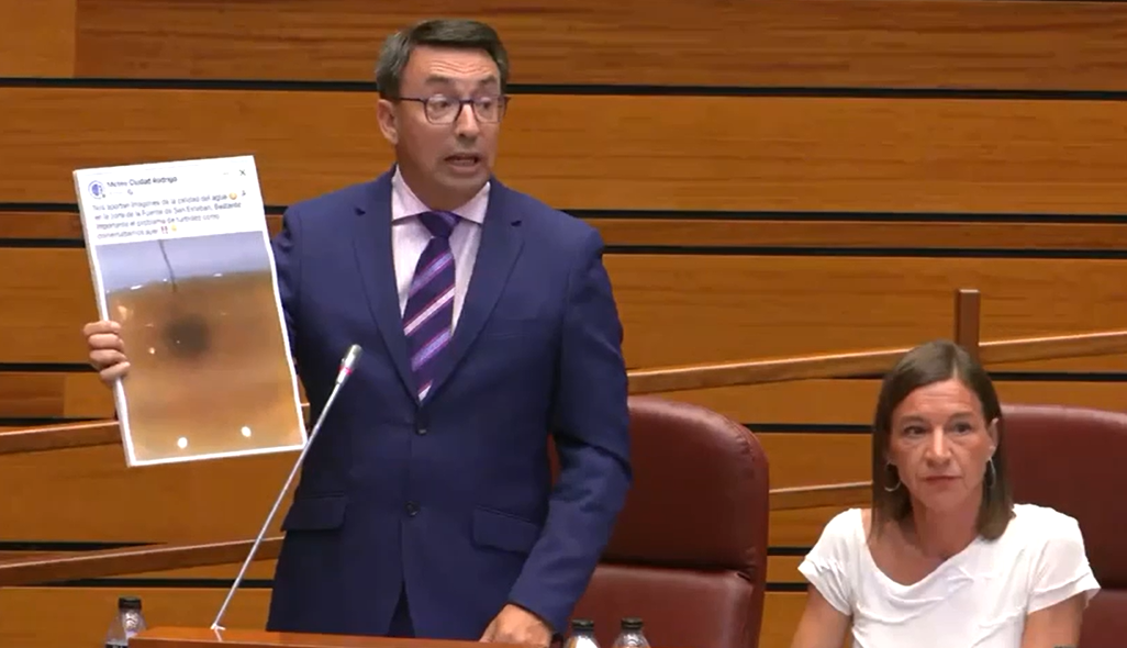 El PSOE lleva a las Cortes la problemática con el agua en La Fuente de San Esteban