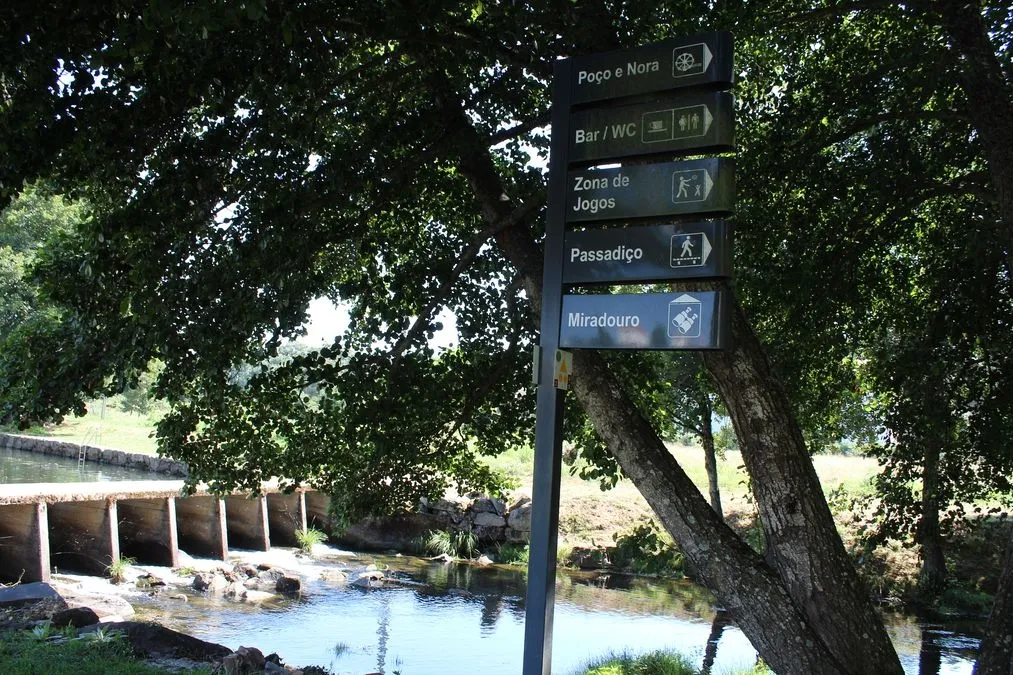 Praia da Devesa, una playa fluvial escoltada por un castillo (Sabugal, Portugal) | Fotos: MARTÍN-GARAY