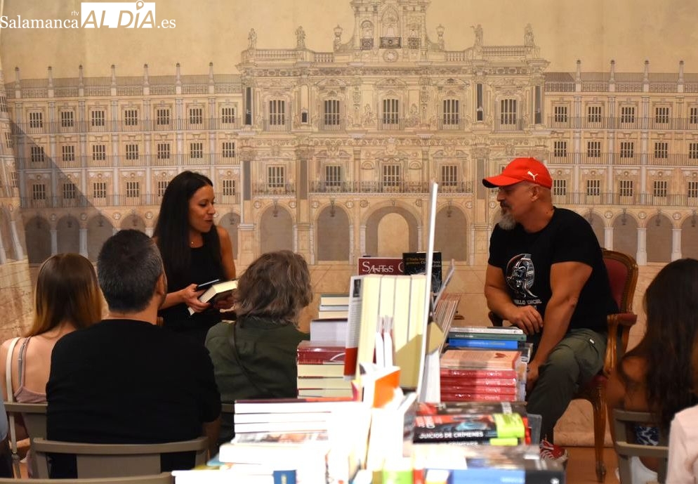 César Pérez Gellida presenta Nada bueno germina en Salamanca