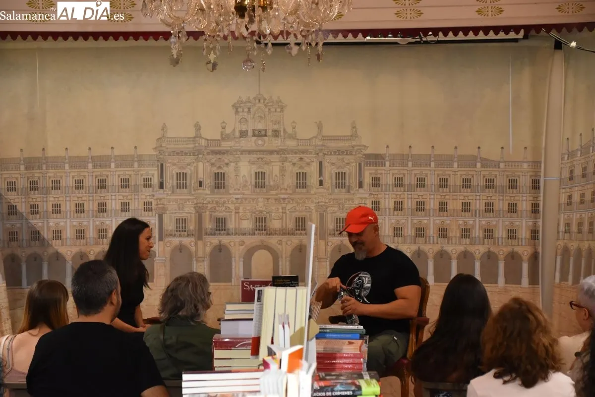 Presentación de la novela 'Nada bueno germina', de César Pérez Gellida | Fotos: Miguel González