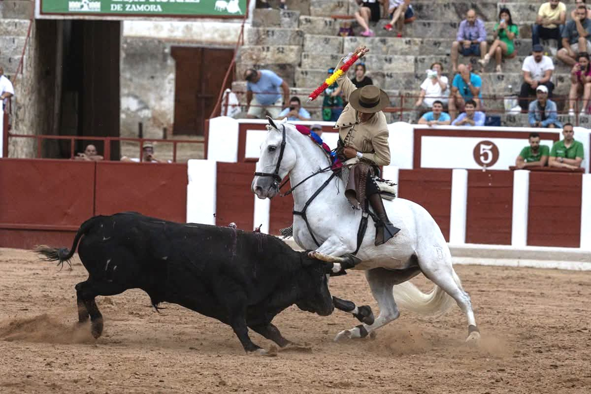 Pérez de Gregorio triunfa en Zamora