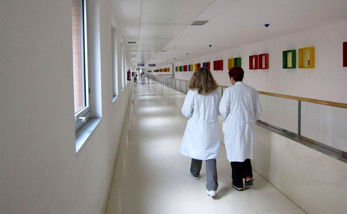 El reparto de plazas de médicos que convoca la Junta y sus medidas para reforzar la atención en zonas rurales