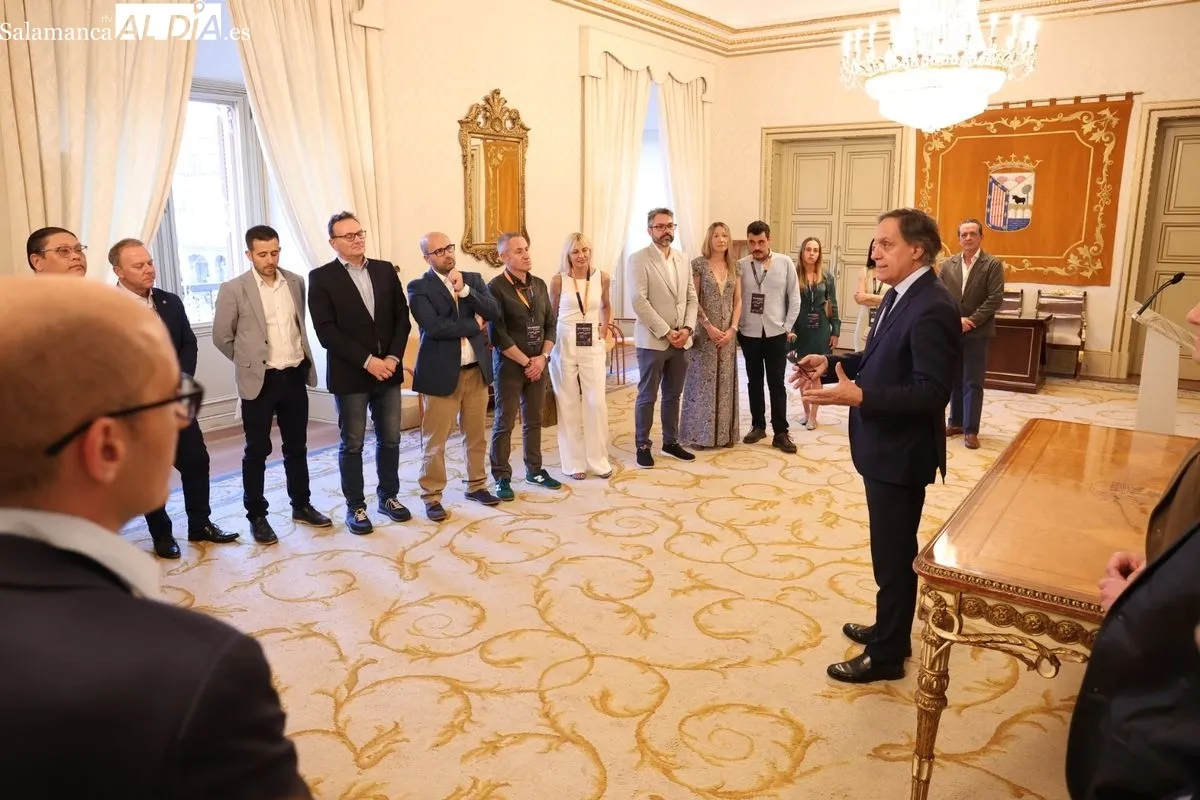 Recepción del alcalde de Salamanca, Carlos García Carbayo, a participantes de Salamanca Tech Summit. Fotos: David Sañudo