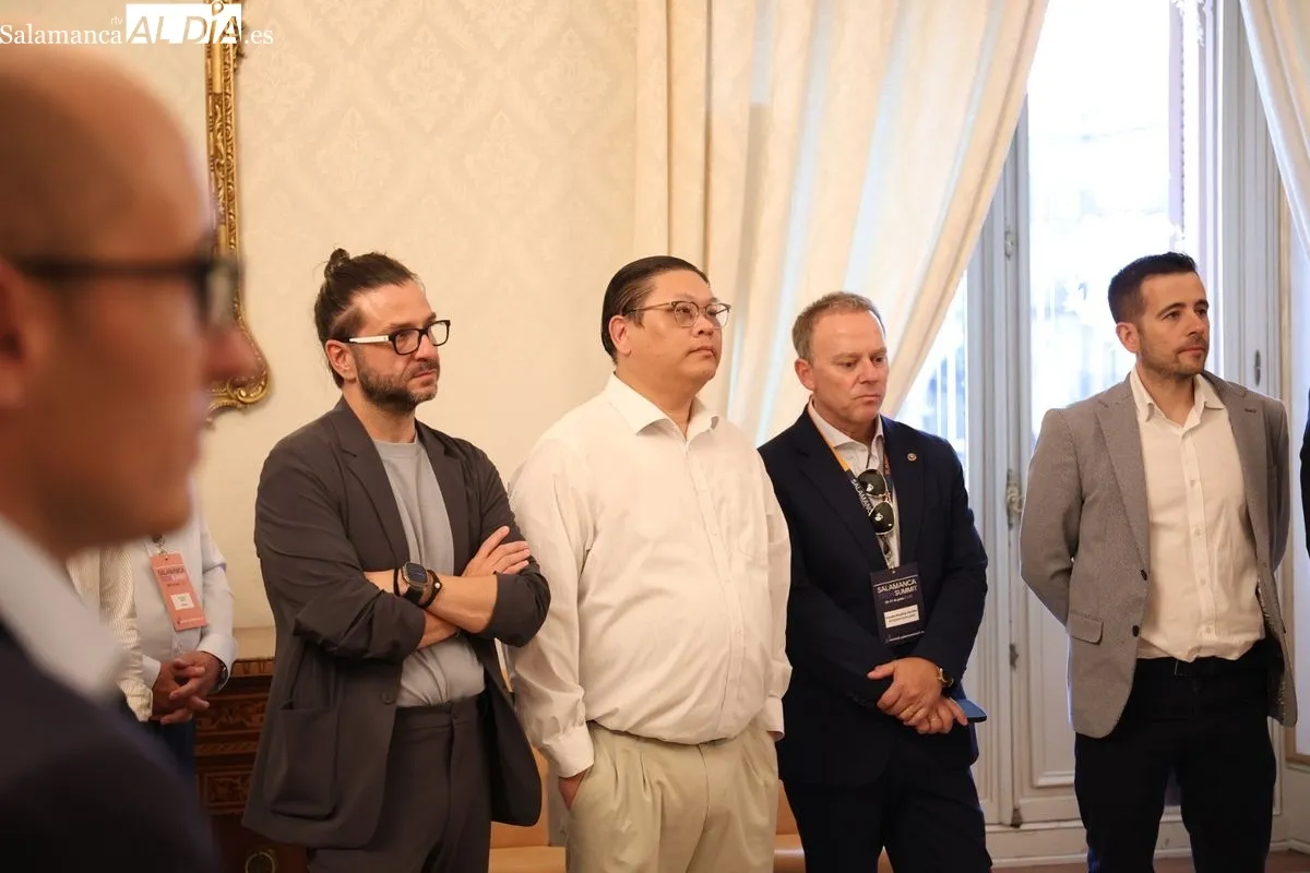 Recepción del alcalde de Salamanca, Carlos García Carbayo, a participantes de Salamanca Tech Summit. Fotos: David Sañudo
