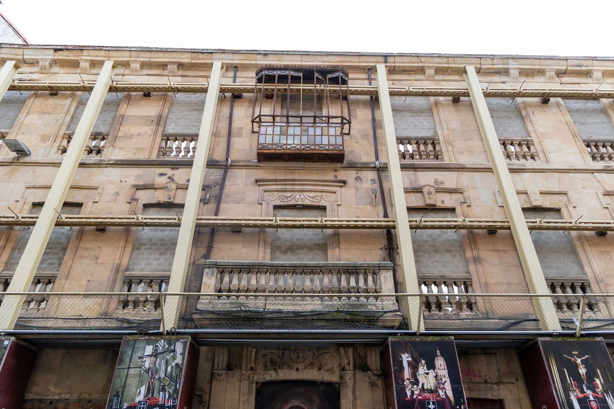 PSOE critica las infraestructuras en ruinas 