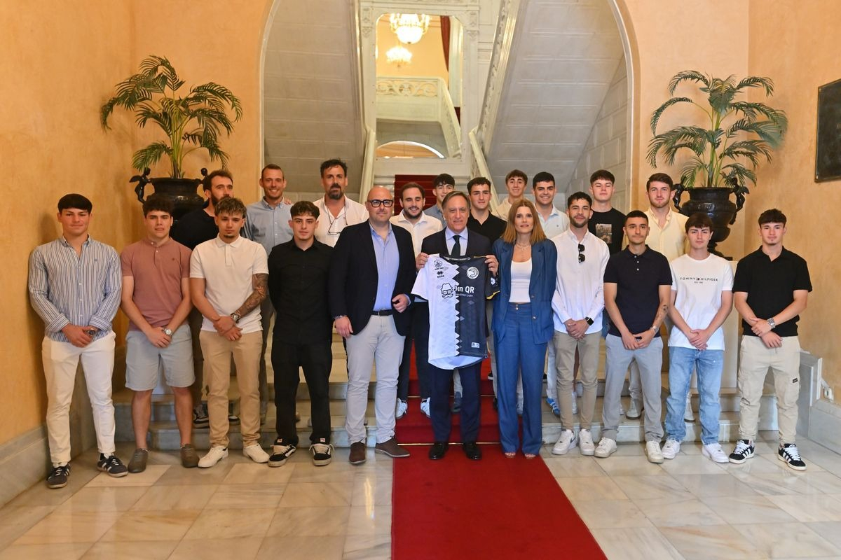 Unionistas, recibido en el Ayuntamiento por el ascenso del Juvenil A a División de Honor (FOTOS)