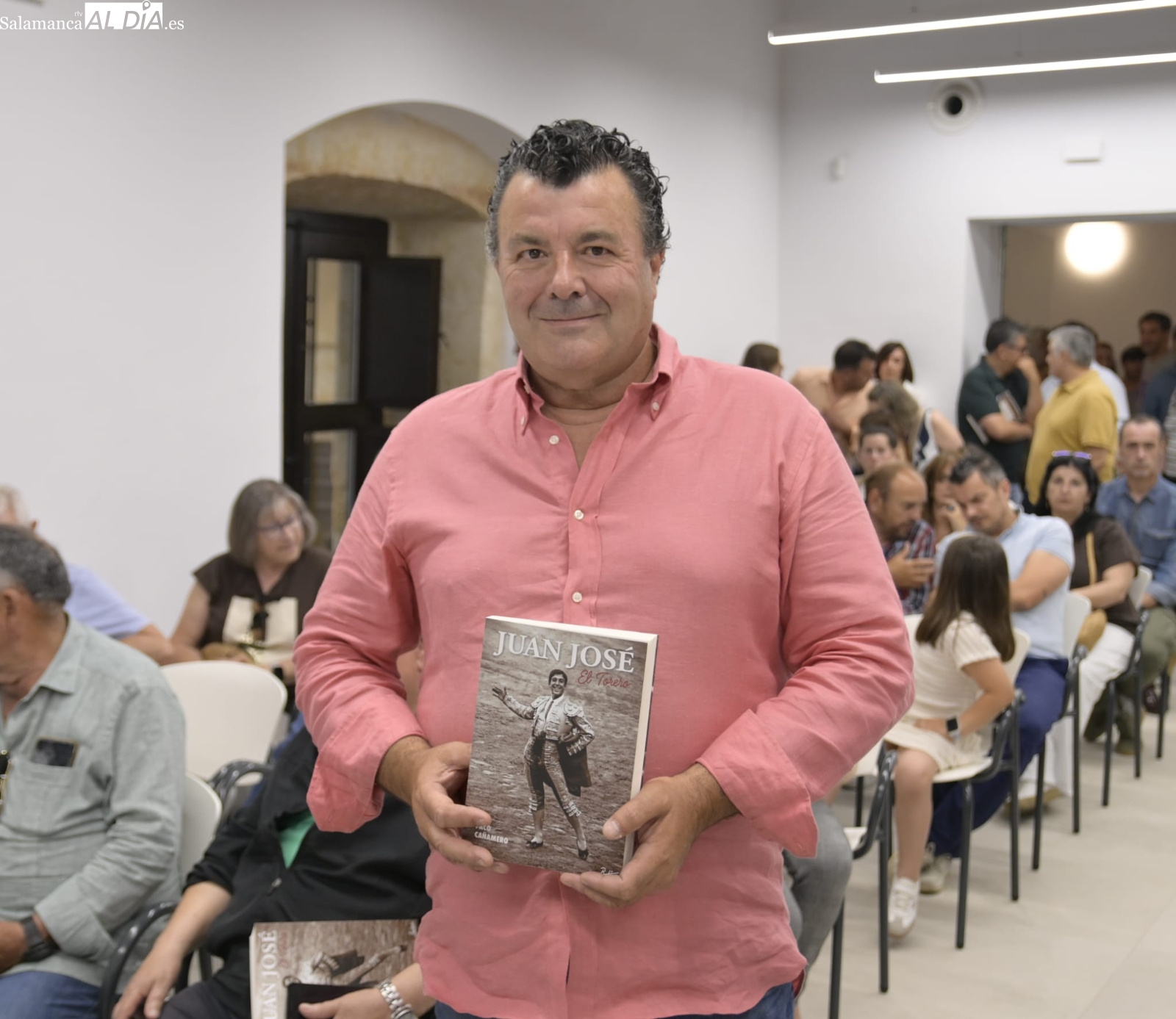 Juan José: Paco Cañamero presenta su biografía en Salamanca