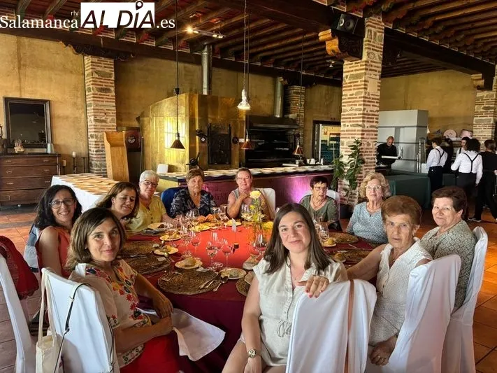 Foto 16 - La Asociaci&oacute;n de Mujeres Albenses celebra su 25 aniversario con emoci&oacute;n, poes&iacute;a y mucha participaci&oacute;n