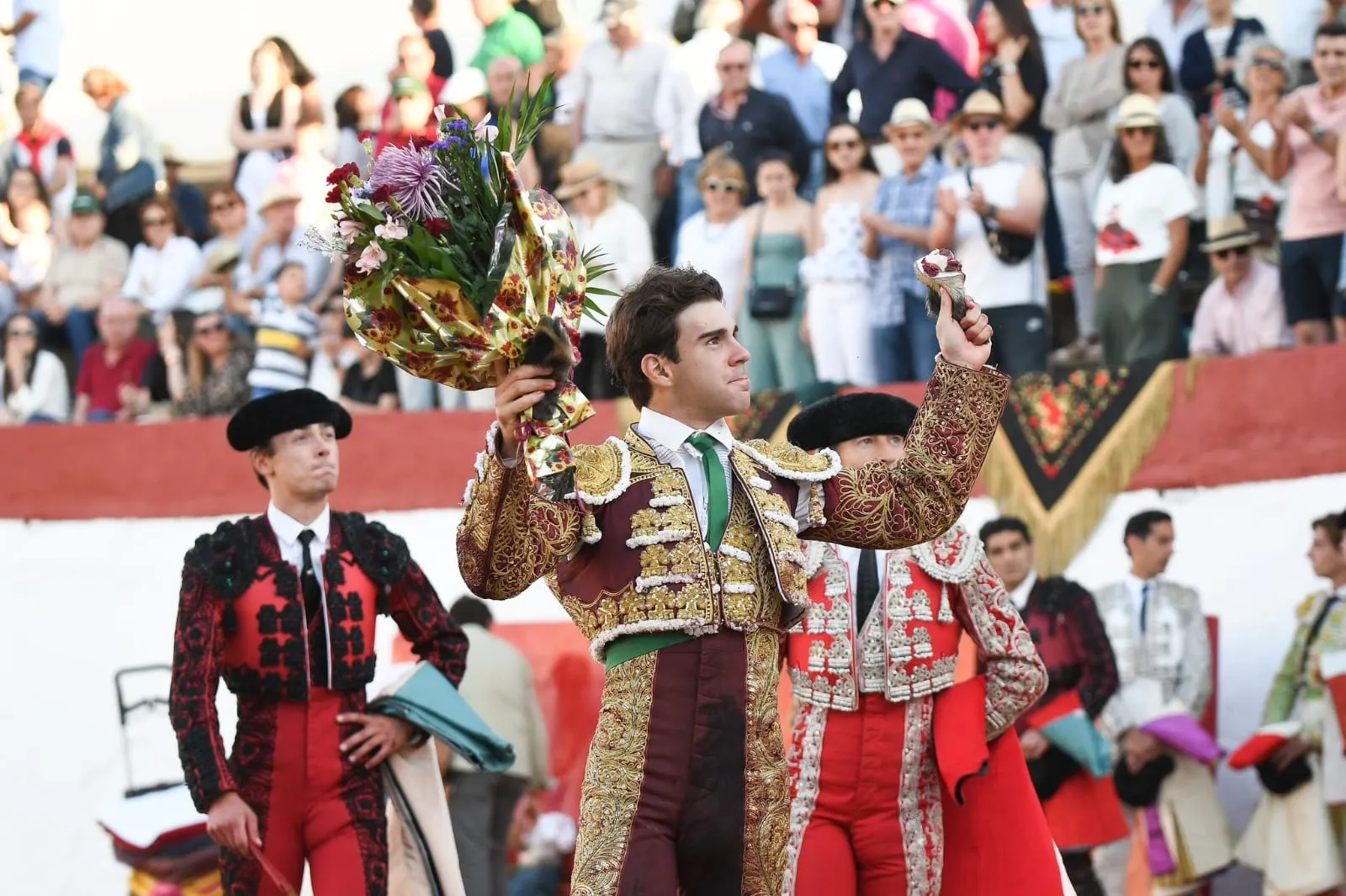 Apabullante tarde de Julio Norte, que triunfa con Salvador Herrero en su debut con picadores  