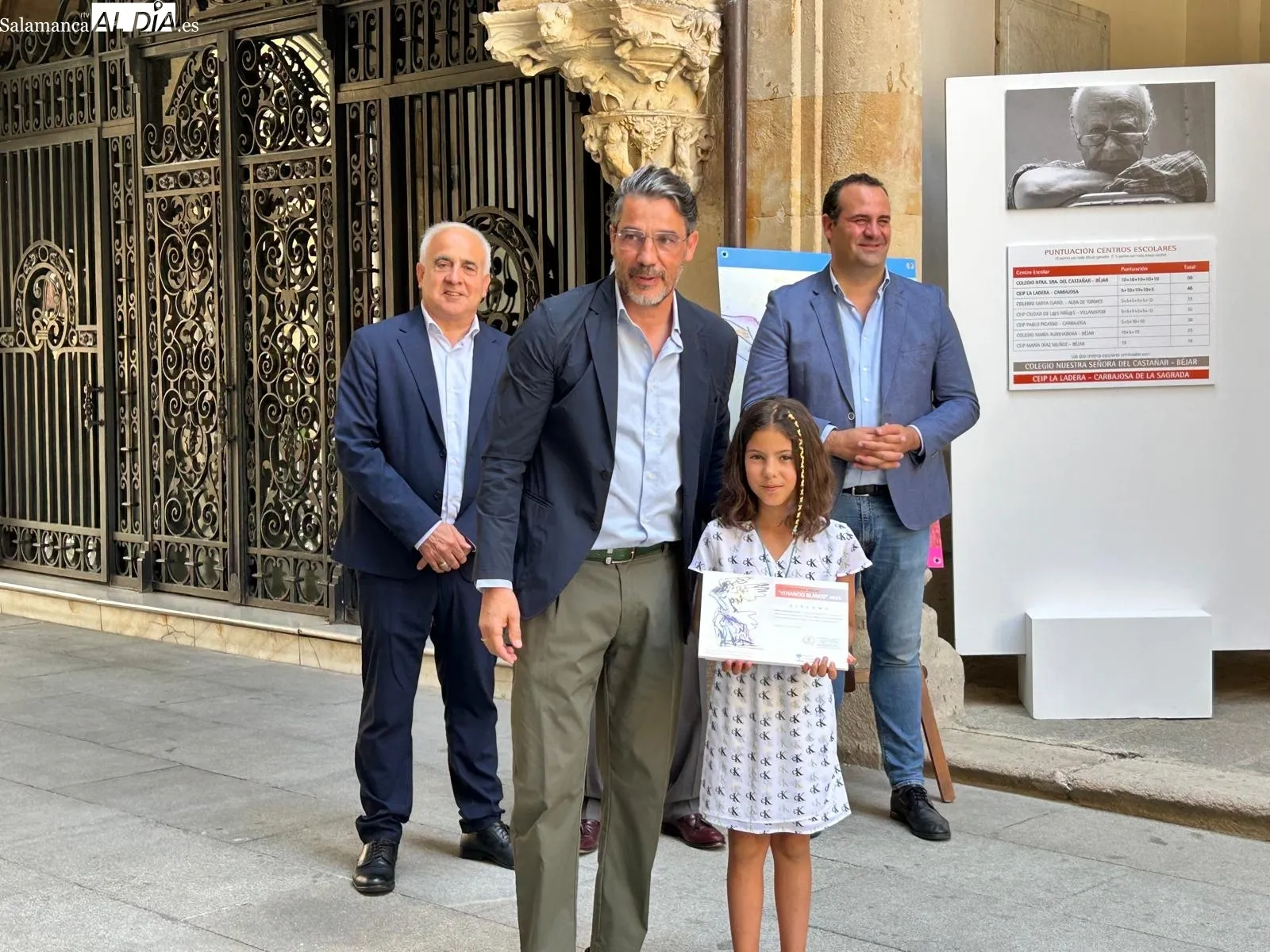 El talento de casi 1.000 escolares salmantinos inunda de color el Patio de La Salina | FOTOS: Elena Rodríguez 