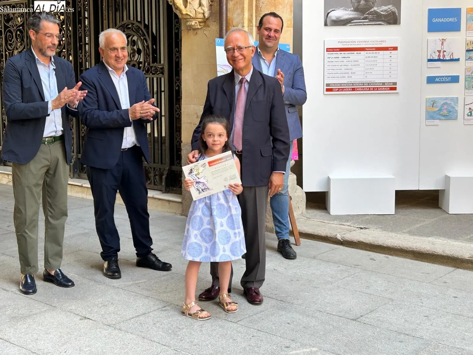  El talento de casi 1.000 escolares salmantinos inunda de color el Patio de La Salina | FOTOS: Elena Rodríguez 