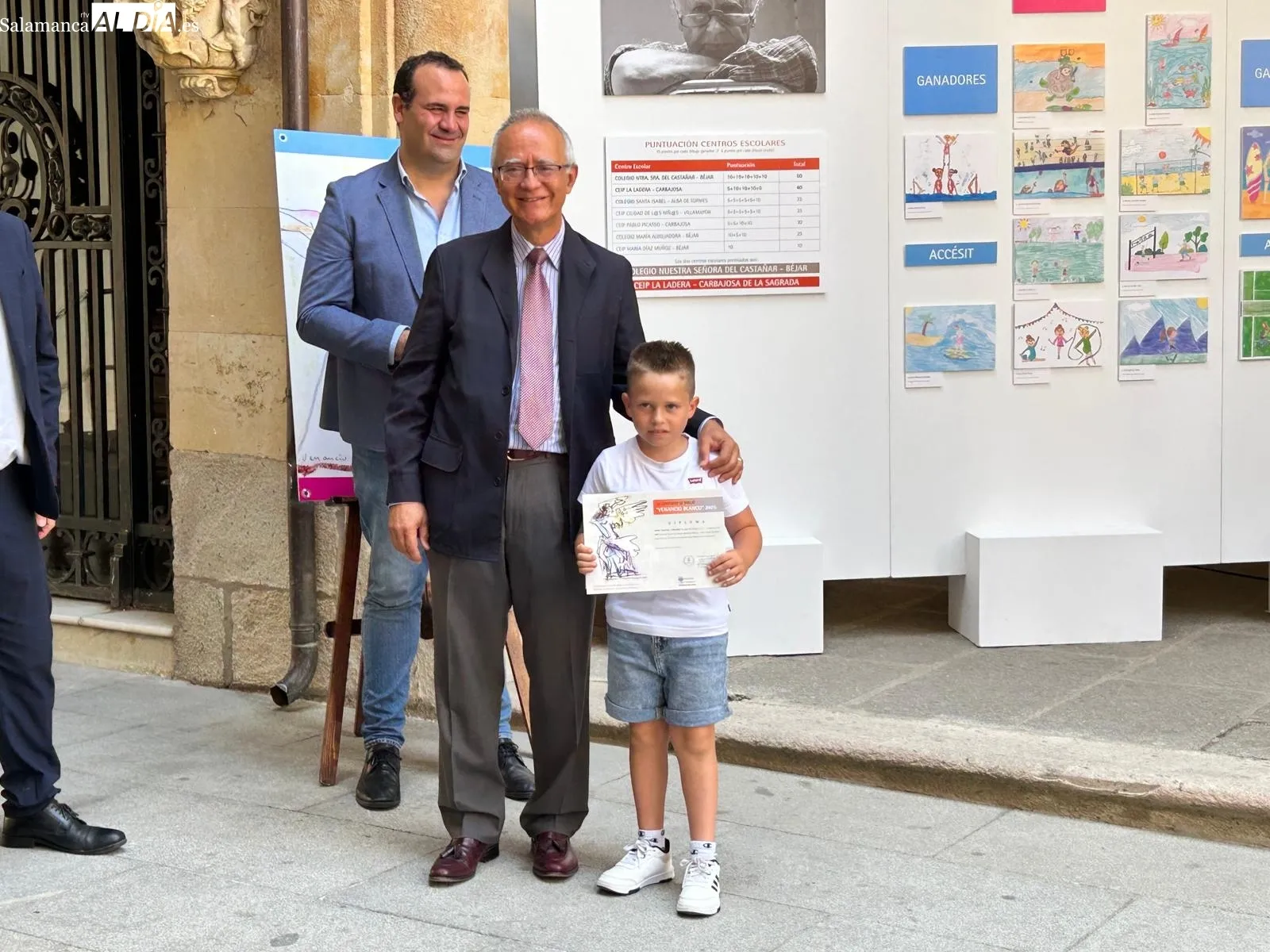  El talento de casi 1.000 escolares salmantinos inunda de color el Patio de La Salina | FOTOS: Elena Rodríguez 