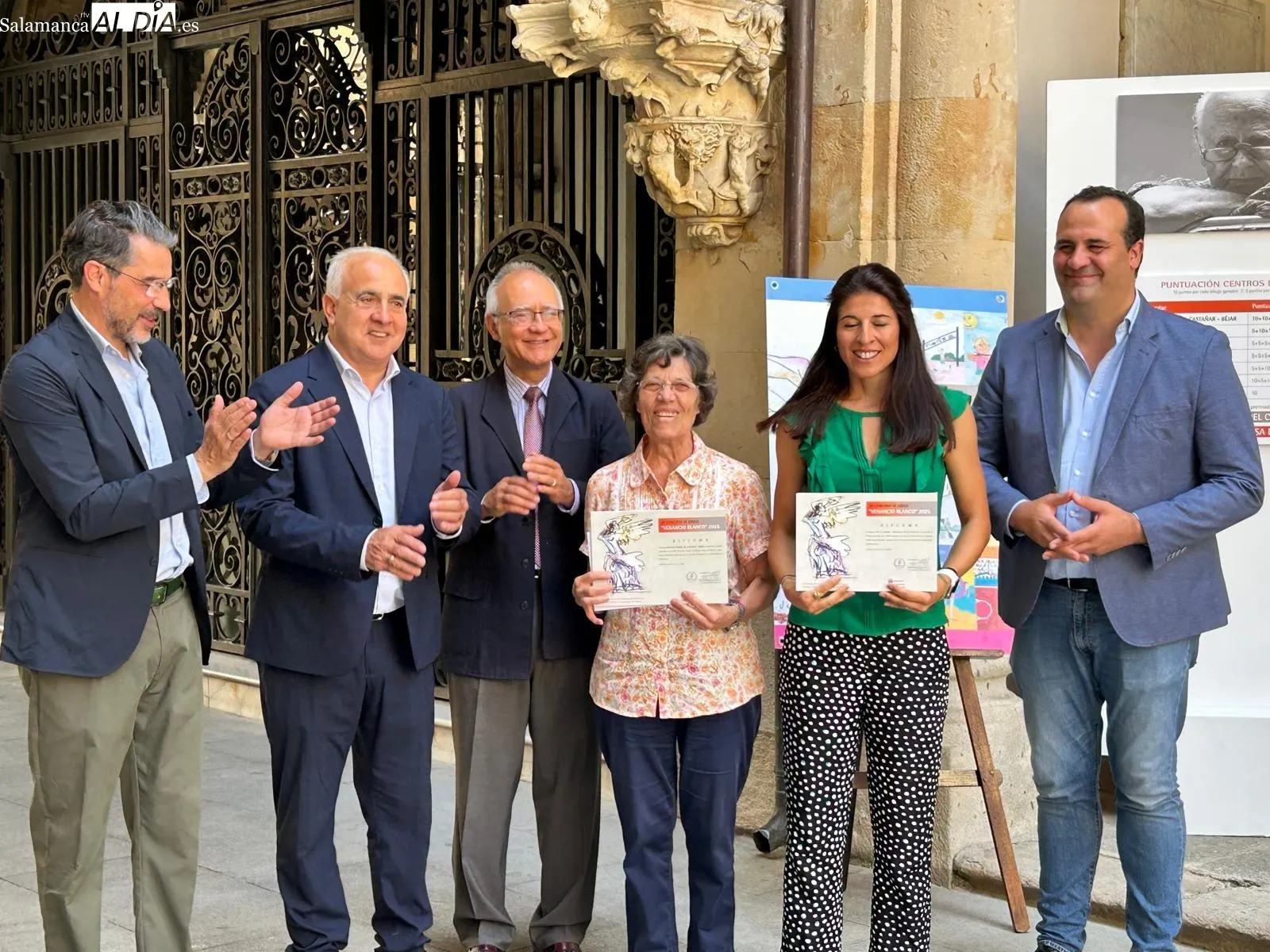  El talento de casi 1.000 escolares salmantinos inunda de color el Patio de La Salina | FOTOS: Elena Rodríguez 