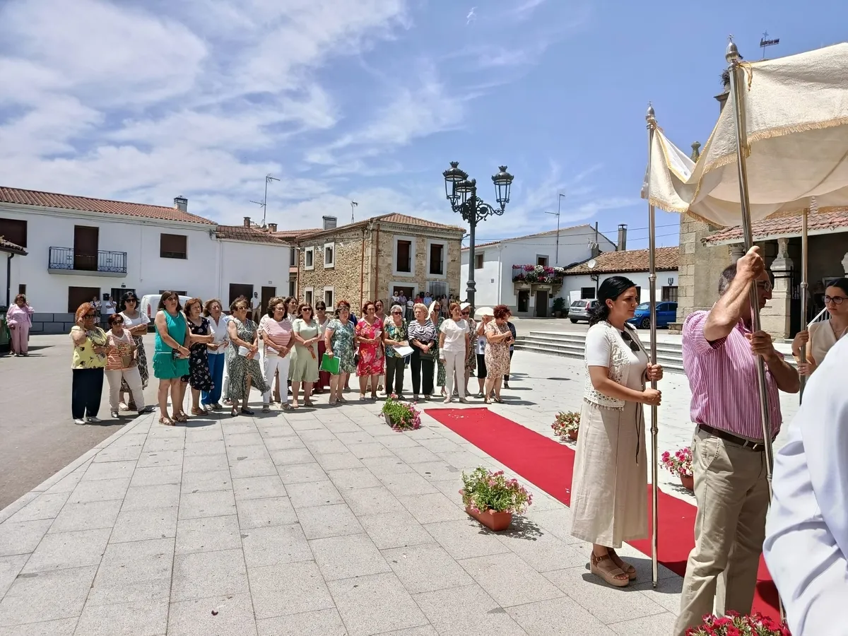 Celebración del Corpus Christi en Valderrodrigo / CARMEN ENCINAS