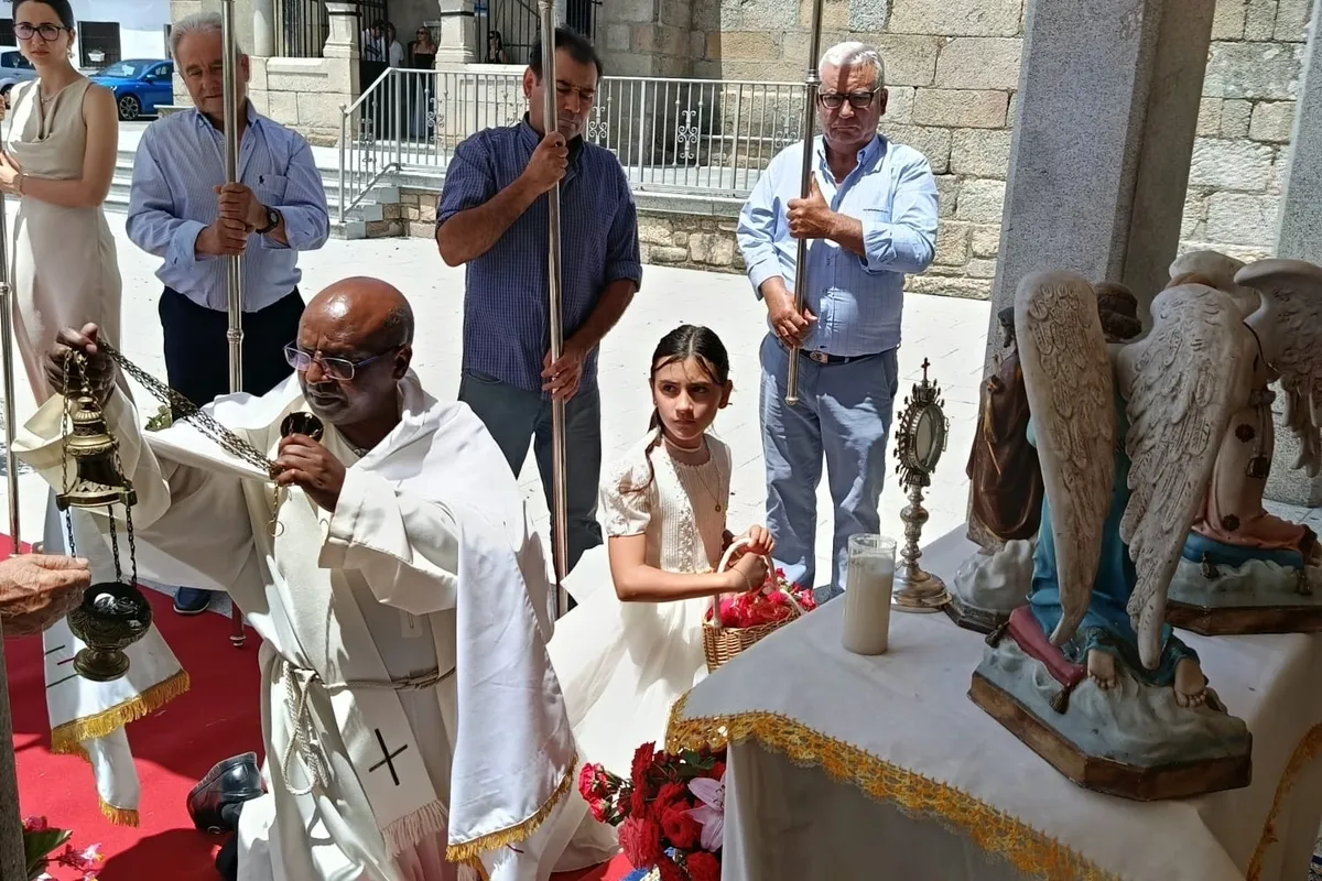 Celebración del Corpus Christi en Valderrodrigo / CARMEN ENCINAS
