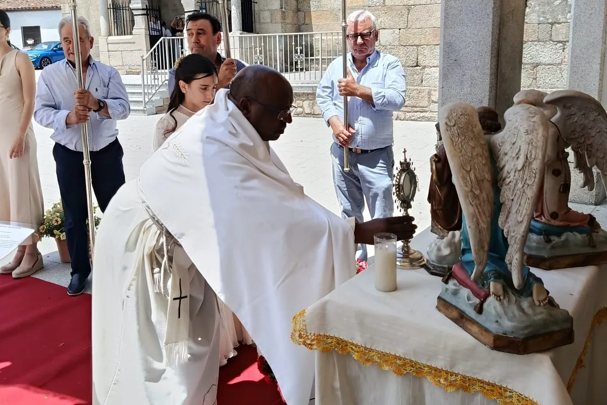 Celebración del Corpus Christi en Valderrodrigo / CARMEN ENCINAS