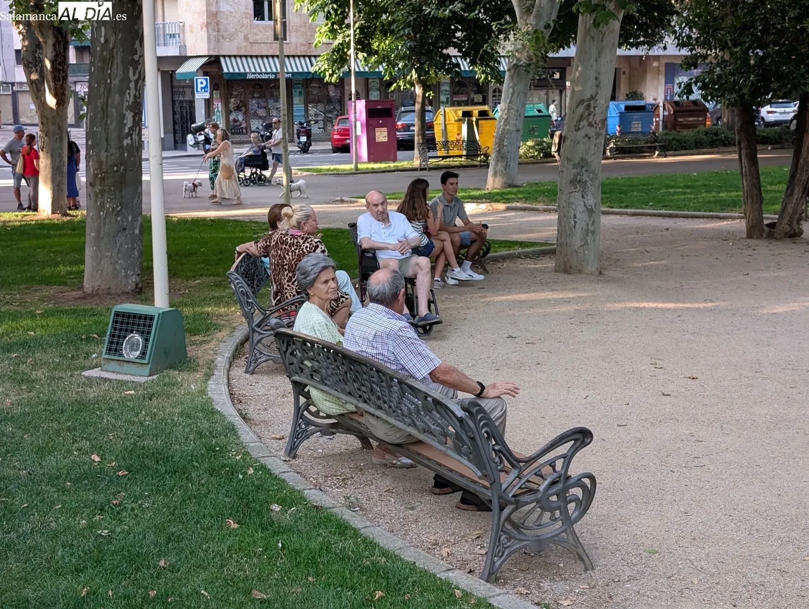 Foto 4 - Salamanca se vac&iacute;a bajo una ola de calor abrasadora (FOTOS)